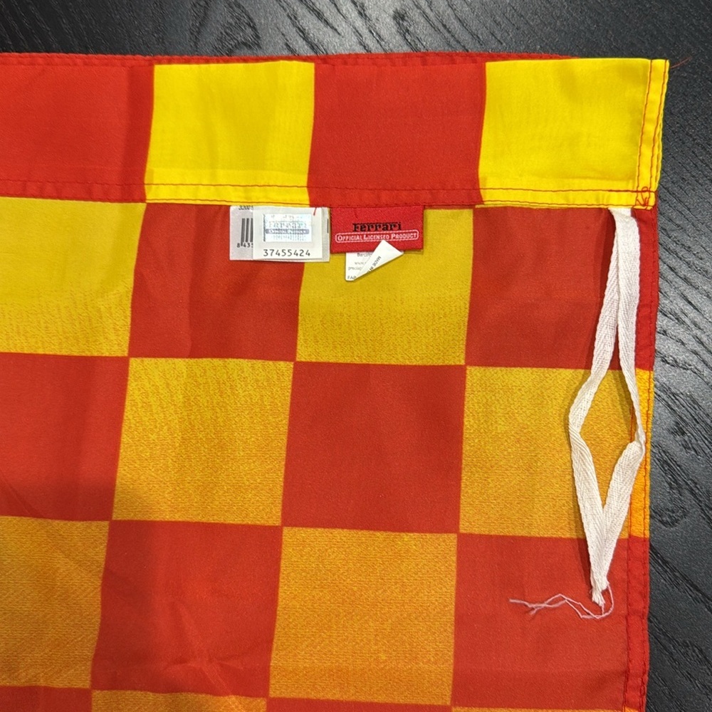 Ferrari XL Racing Flag - Picture 4 of 5